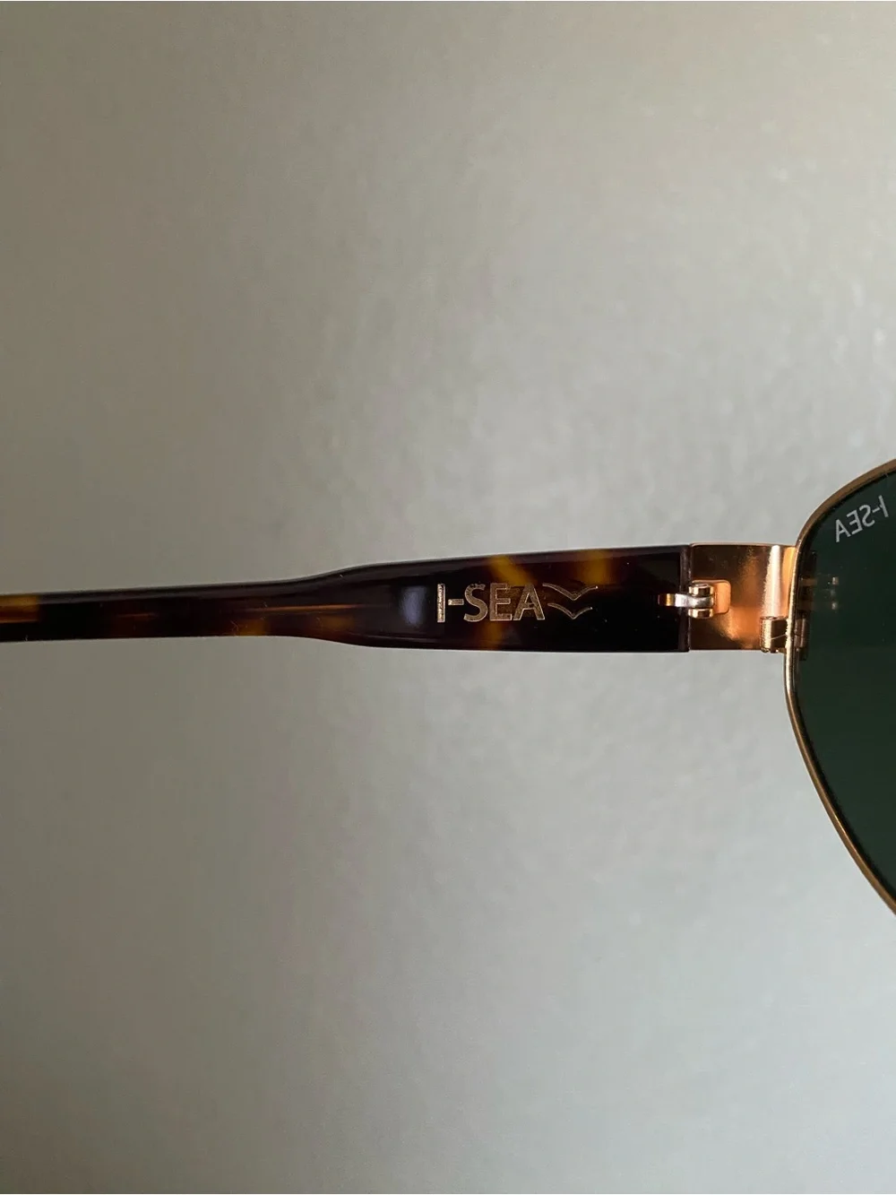 I-Sea stylish gold